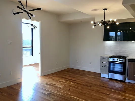 Rented by Manhattan Management LLC | media 30