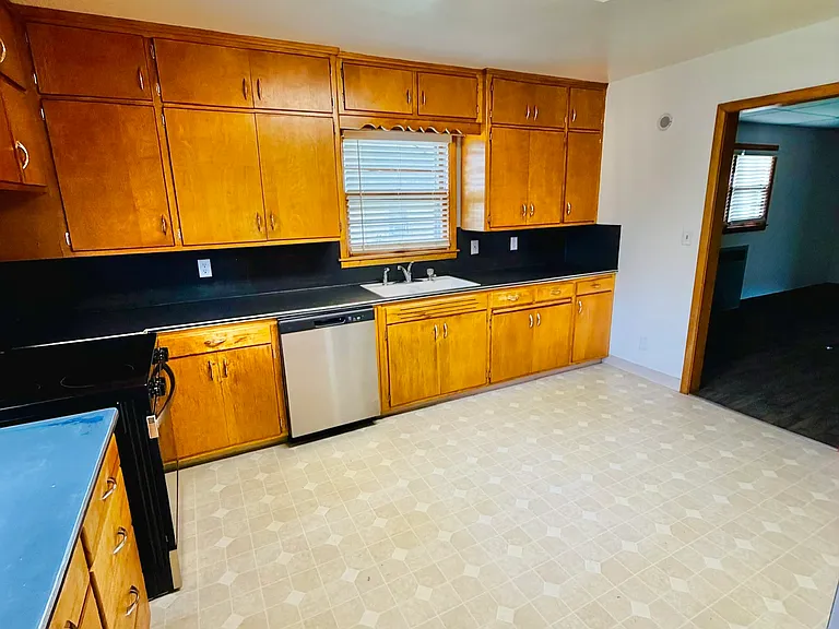 402 Butler Ave #A — Photo 2