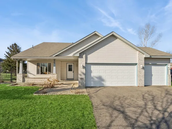 701 Isanti Pkwy NW, Isanti, MN 55040
