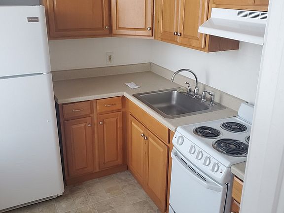 4th image of 237 E Market St #3