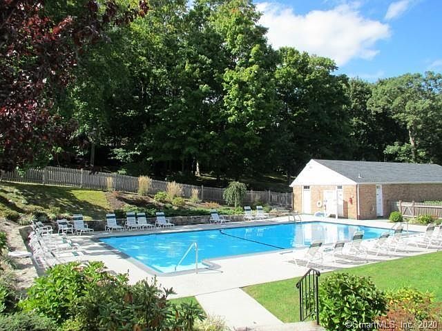 2nd image of 80 Heritage Hill Rd APT C