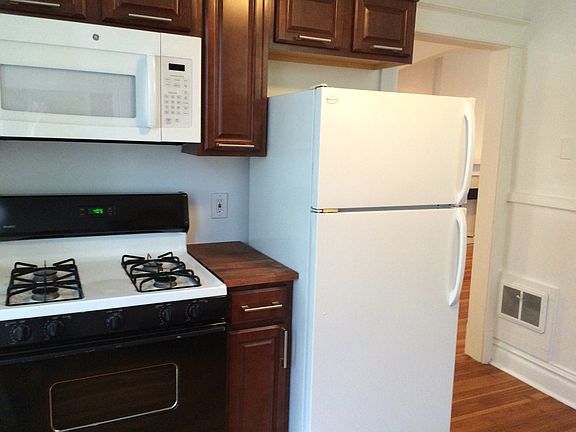 4th image of 720 E Virginia Ave