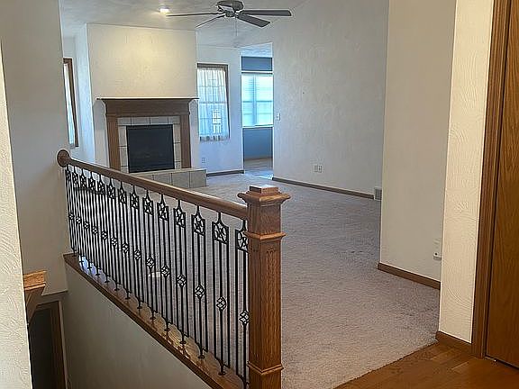 5th image of 721 Bluestem Ln
