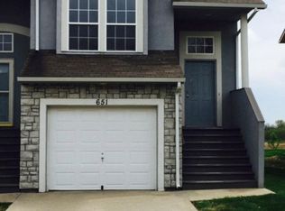651 S Woodson Ln, Gardner, KS 66030