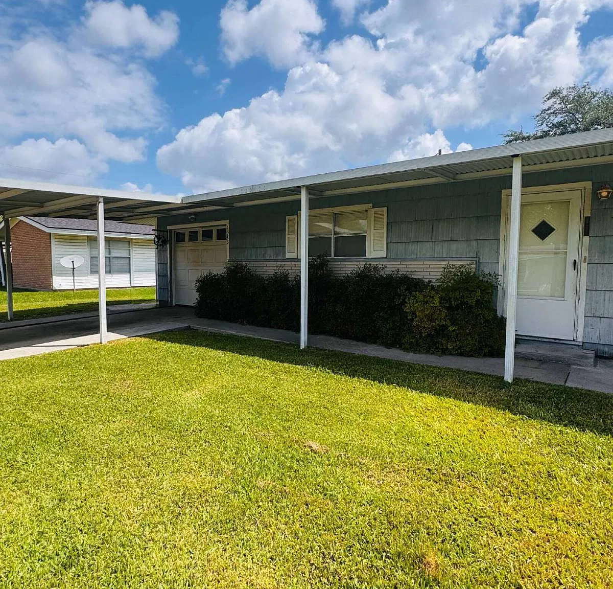 1543 Alamo St in Orange, TX 77630 — Photo 1