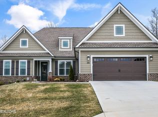 259 Bittersweet Ln, Lenoir City, TN 37771