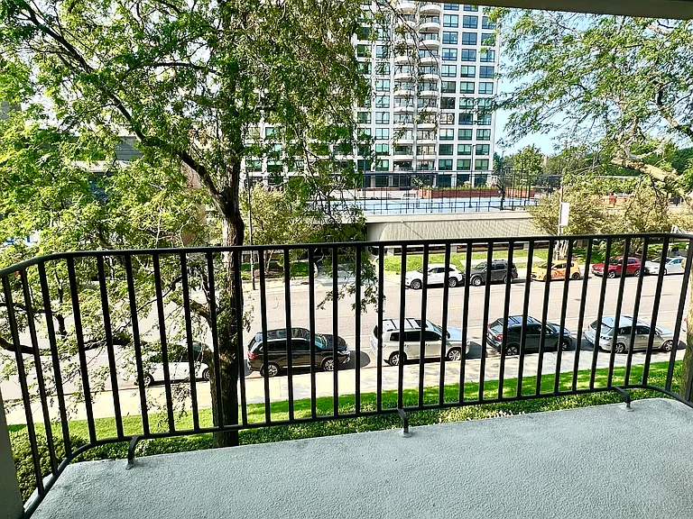 1960 N Lincoln Park W #302 — Photo 22