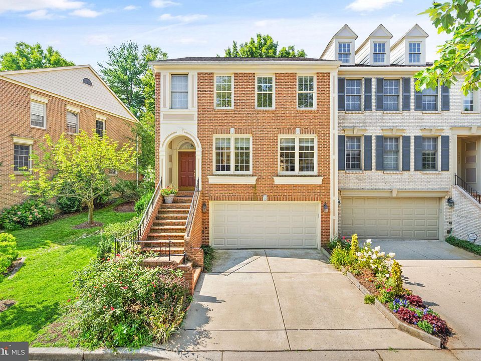 1st image of 10920 Bloomingdale Dr