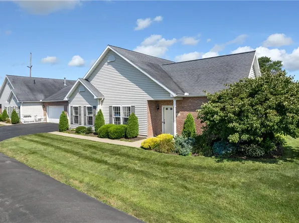 124 Oak St Unit C, Ellwood City, PA 16117