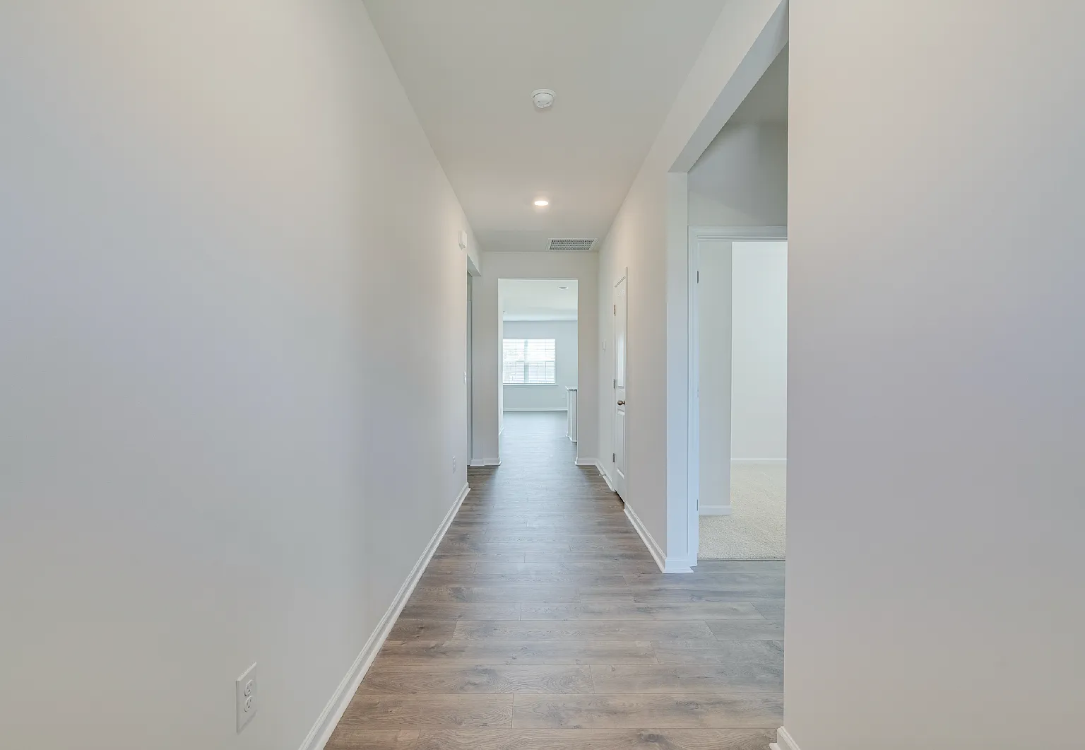 4 bed, 2.0 bath, 1764 sqft, $2,300 — Photo 4