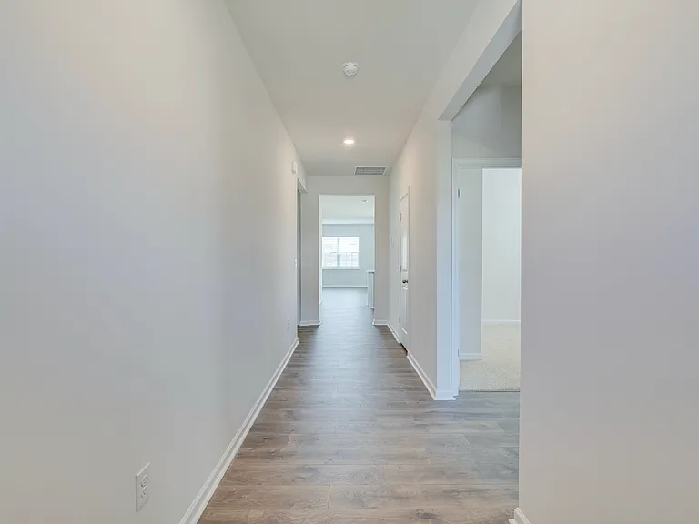 213 Moore Creek Dr — Photo 3