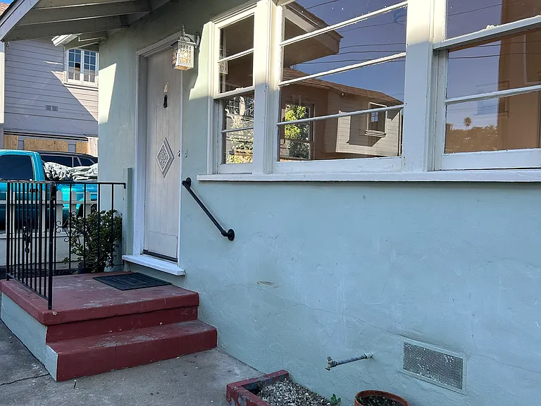 Front of unit D