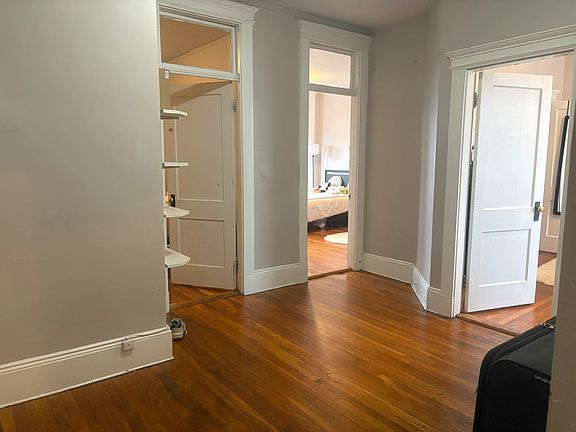 5th image of 1068 Commonwealth Ave #62