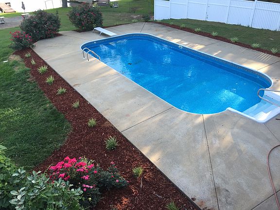4th image of 207 Blue Heron Ln