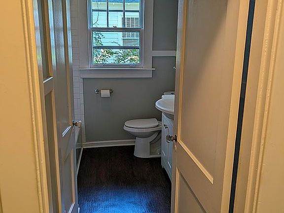 5th image of 1805 Beechwood Ave