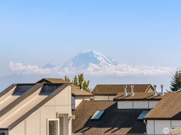 104 -A 19th E, Seattle, WA 98112