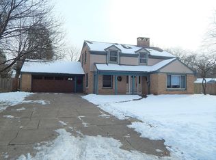 907 East St, Three Rivers, MI 49093