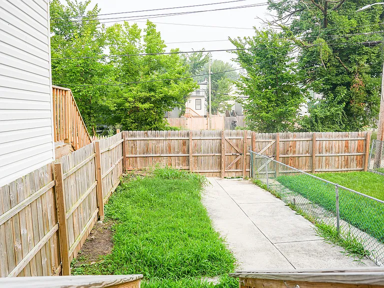 3714 Beehler Ave — Photo 12