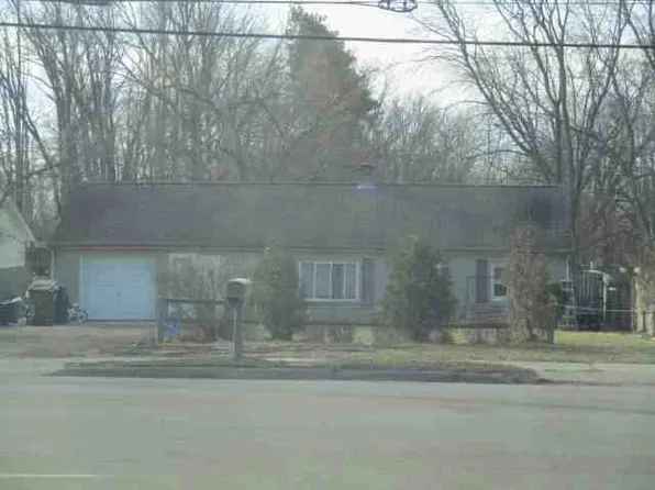 923 W Jolly Rd, Lansing, MI 48910