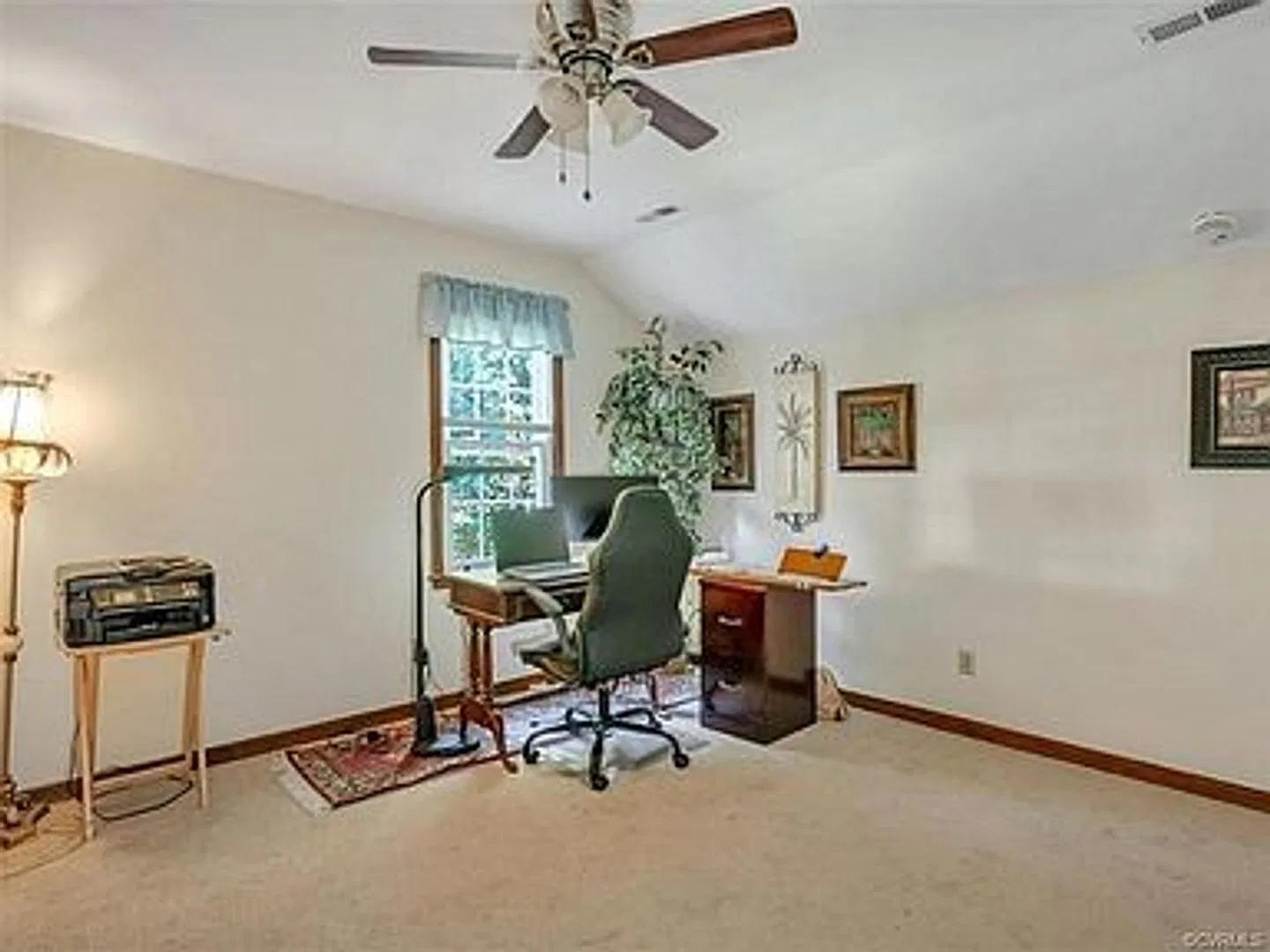 3 Bed 2.5 bath Deer Run Subdivision-Chesterfield — Photo 4