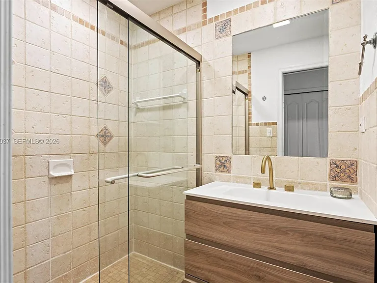 7975 Sunset Dr — Photo 35