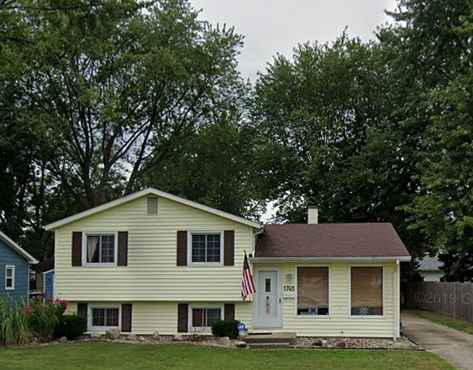 1st image of 1745 Winston Dr