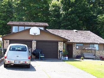 1st image of 907 Eckard Pl