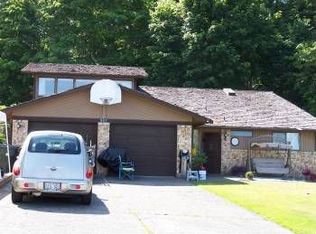 907 Eckard Pl, Port Angeles, WA 98362