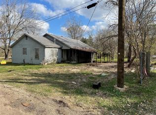 300 Round House St, Somerville, TX 77879