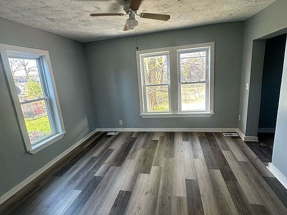 232 Cottage St — zillow