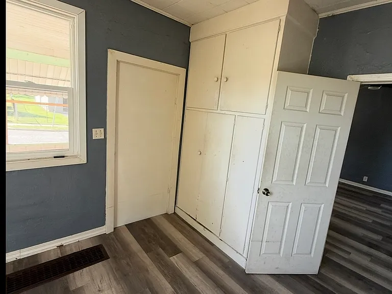 807 S Union St — Photo 8