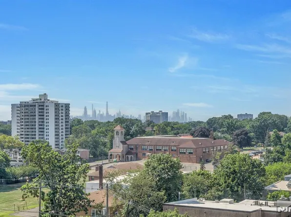 2000 Linwood Ave APT 9N, Fort Lee, NJ 07024