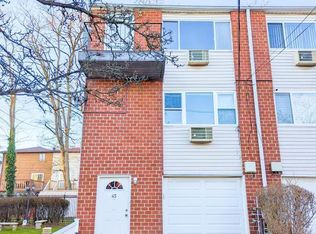 45 Francine Ct, Staten Island, NY 10306