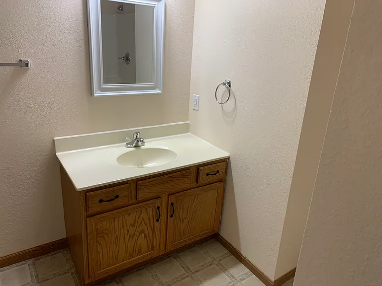 520 Wood Thrush St #B — Photo 15