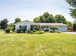 75 Lynnwood Dr, Brockport, NY 14420