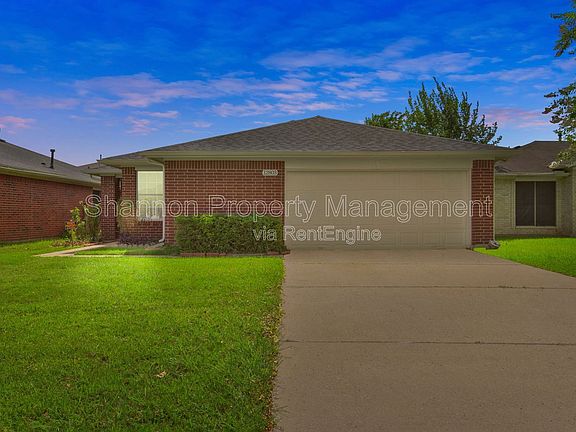 3rd image of 12803 Rockford Dr