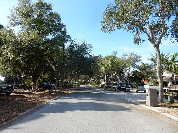 4th image of 1308 Belcher Dr