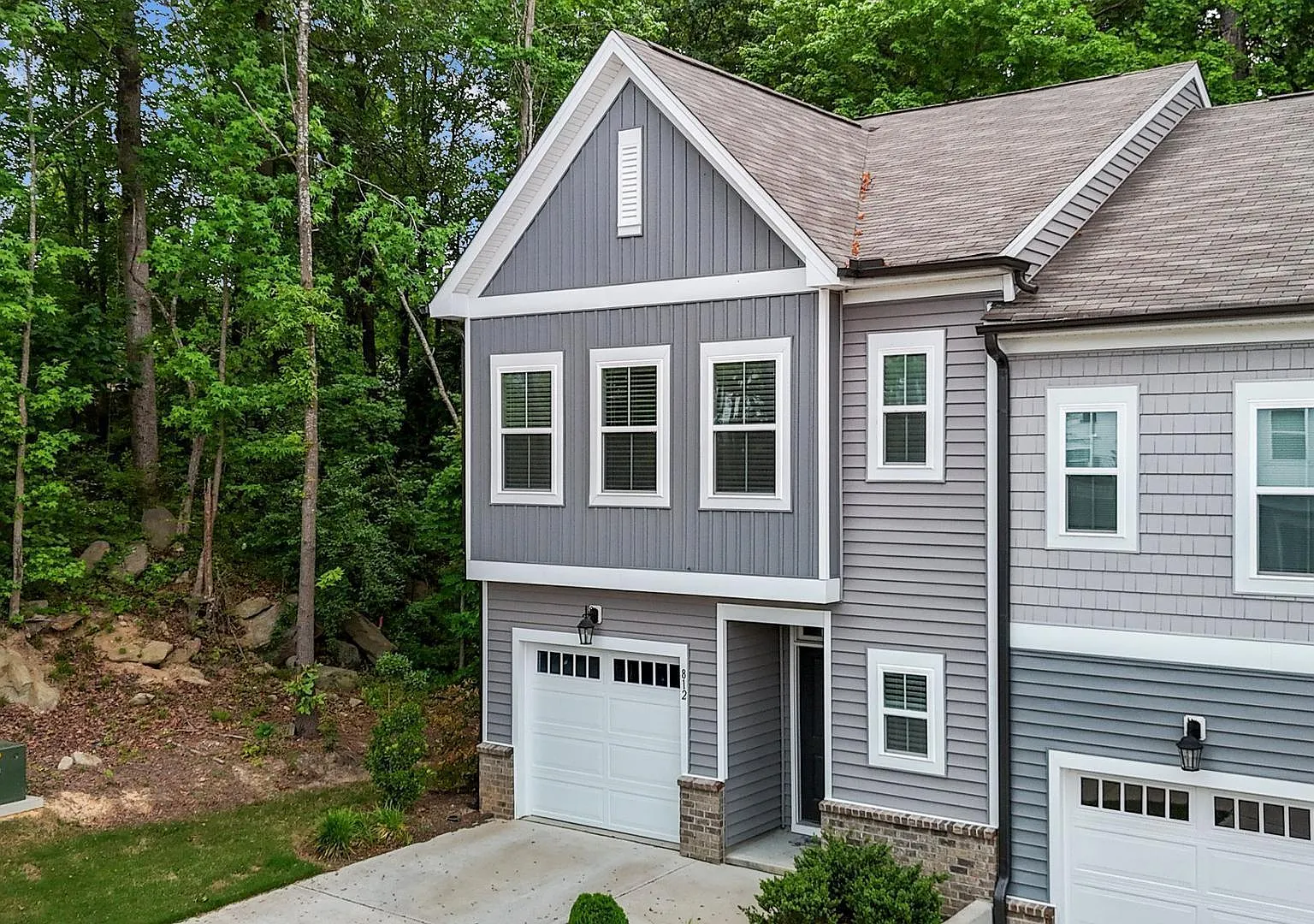 3 bed, 2.5 bath, 1549 sqft, $1,895 — Photo 1
