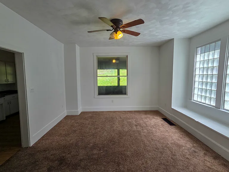 1330 Woodmont Ave — Photo 7