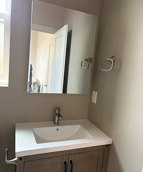 2725 Glasgow Dr — Photo 10