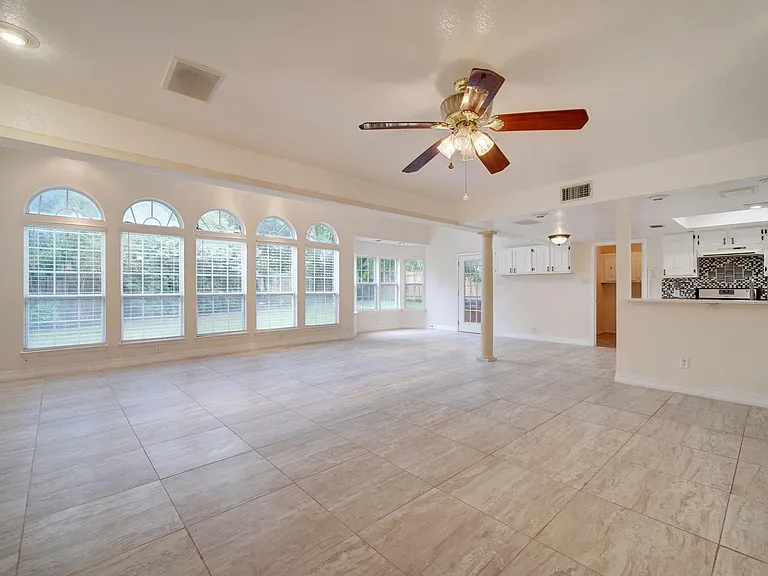 10509 Doering Ln — Photo 34