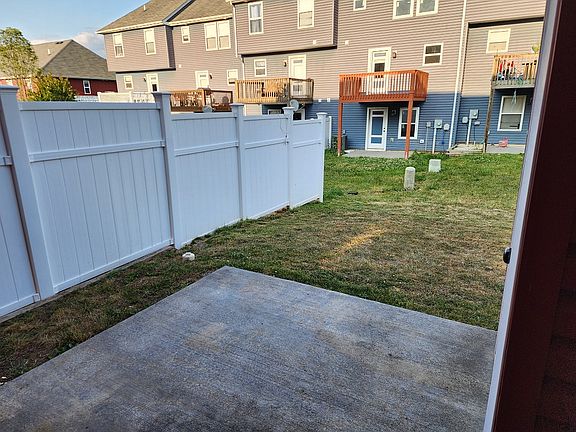 4th image of 1210 Poets Ct