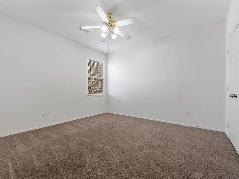 6742 Durango Creek Dr — Photo 24