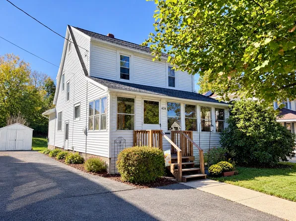 428 Riverside Dr, Johnson City, NY 13790