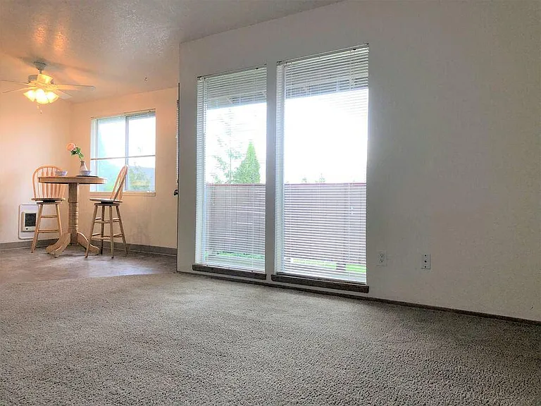 Farisswood Apartments — Photo 11