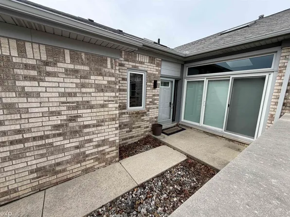 14715 Holly Ct, Shelby Township, MI 48315