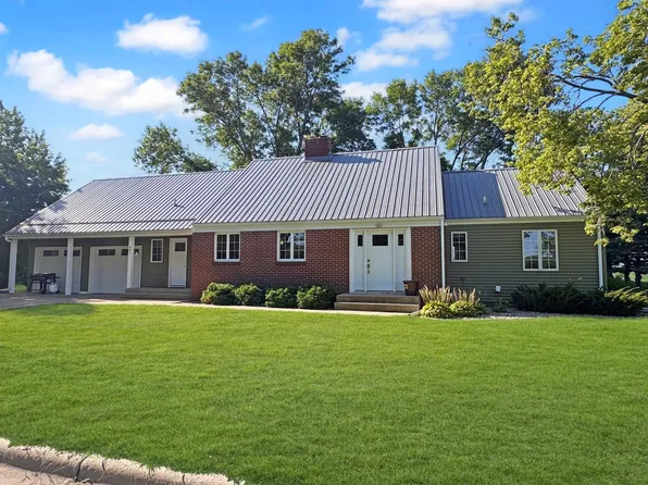 901 Clarke St, Walnut Grove, MN 56180