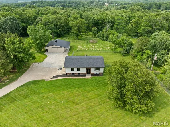 719 Green Ridge Dr, Catawissa, MO 63015