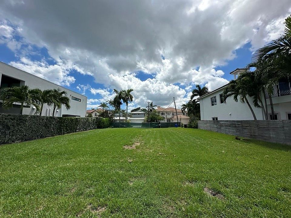 1st image of 1531 SE 12th Court