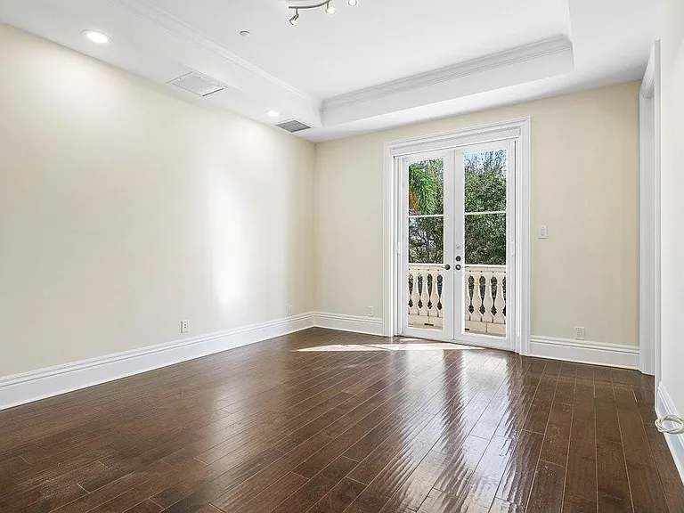 549 NE 19th Ave #C — Photo 41